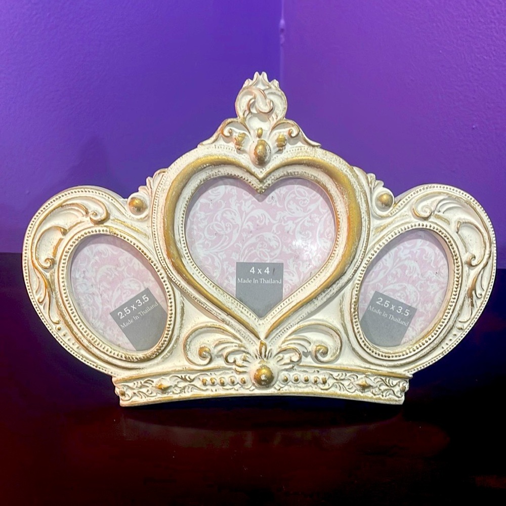 Crown Frame